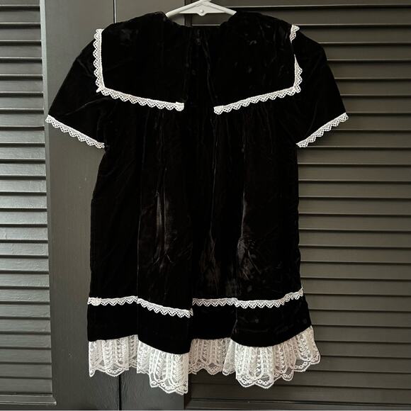 Vintage Jessica McClintock Girl’s Gunne Sax Black Velvet Dress w/ Lace, Size 3T - Picture 10 of 12